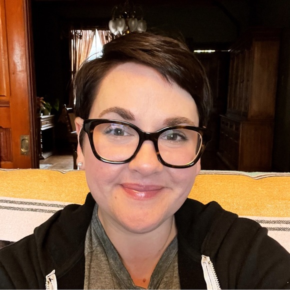 Meet your Posher, Jamie - Picture 1 of 1